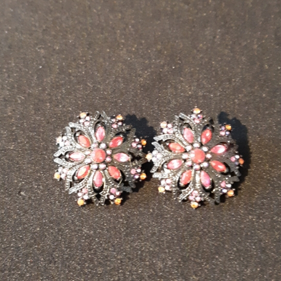 Stunning clip on earings - Picture 1 of 1